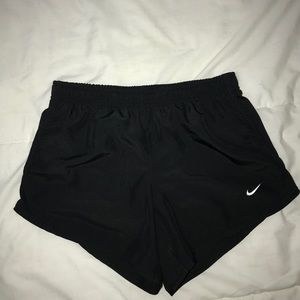 black nike women’s shorts
